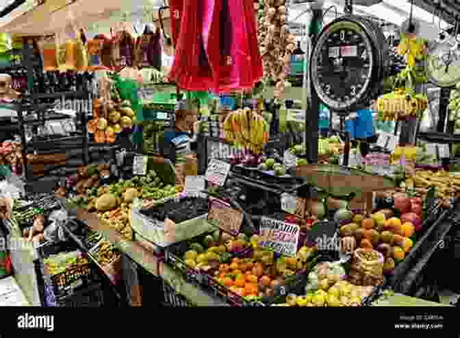 A Photograph Of The Central Market In San José, Costa Rica Costa Rica: San Jose (Photo Book 150)